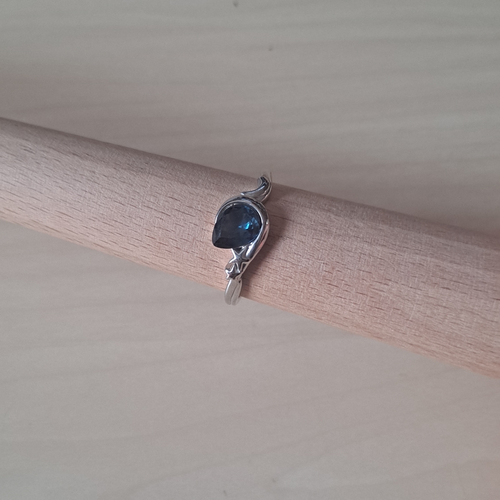 Elegant Blue Silver Plated Ring